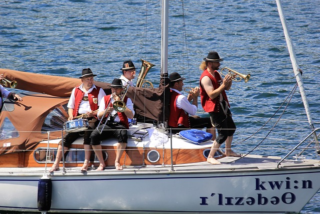 空中翻转时 空中翻转时